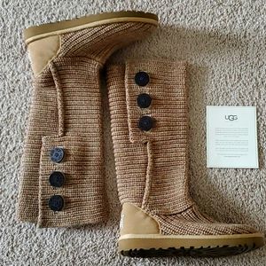 UGG Oatmeal Classic Cardy Knit Boots Size 7
